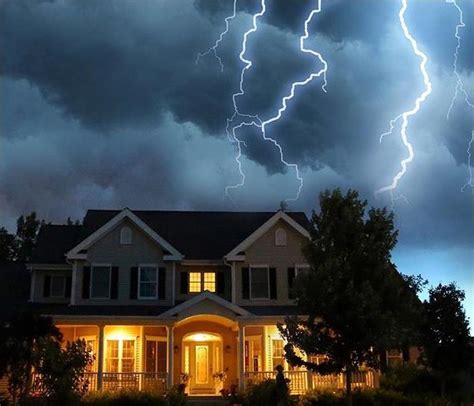 metal roof lightning strikes